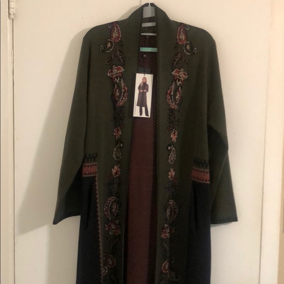 Sweater - Picture 2 of 3